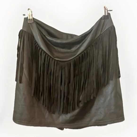 Black Faux Leather Fringe Skort - Picture 4 of 5